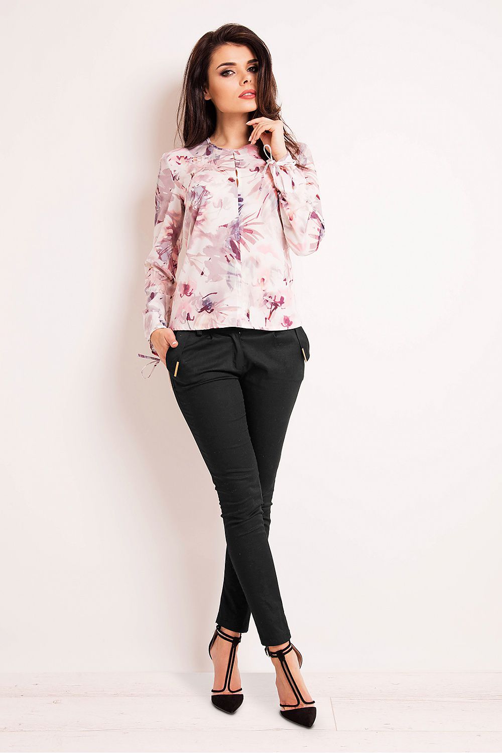 Blouse model 80738